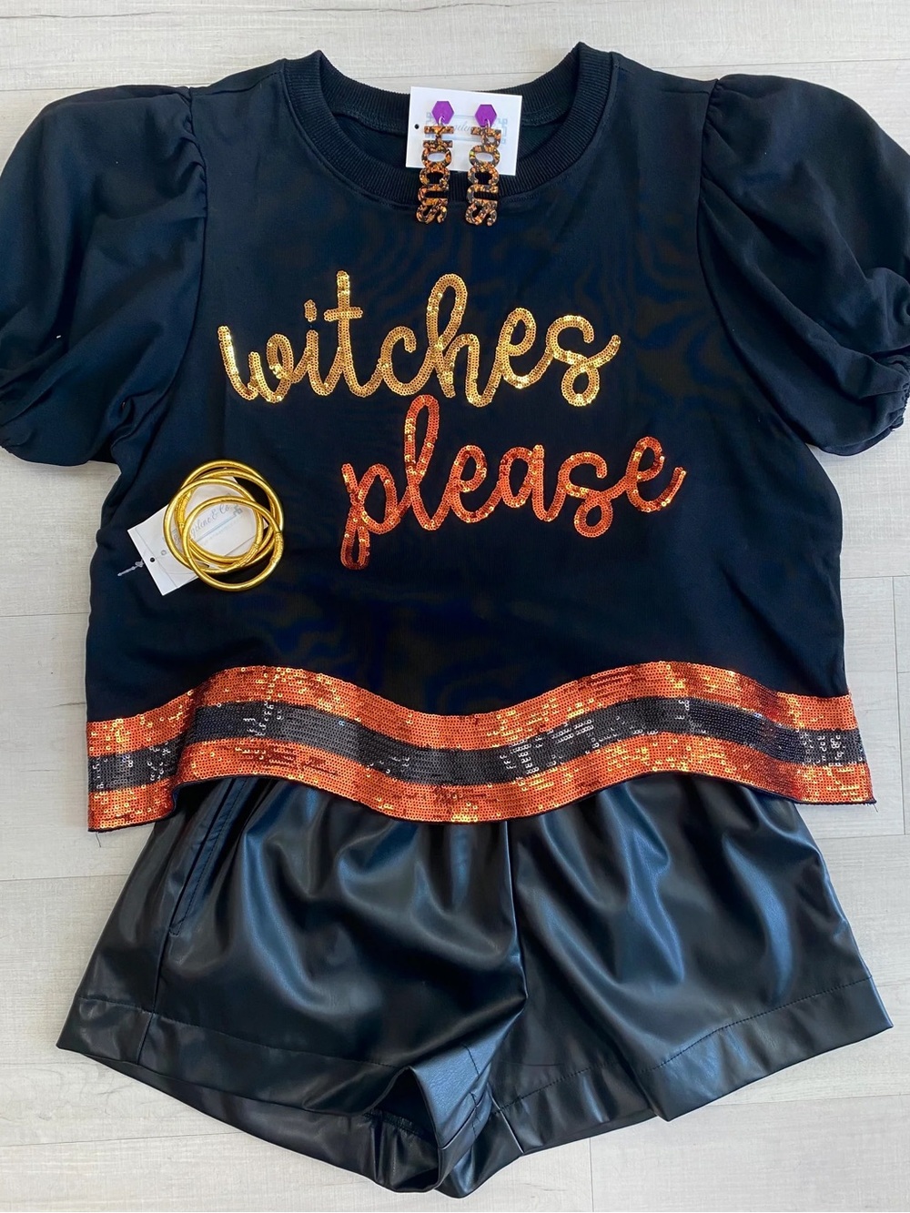 🟠NWT PEACH LOVE “Witches Please” Sequin Short Sleeve Top in Black/Orange SMALL